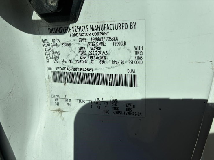 2006-ford-f450-image-14