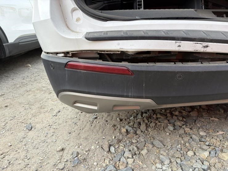 2021-ford-explorer-image-32