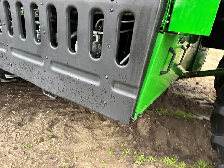 2021-john-deere-cp690-image-35