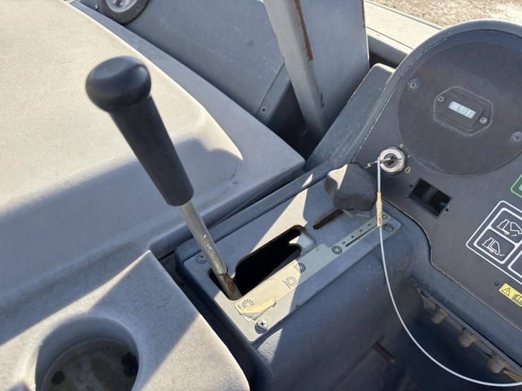 2013-advance-sw8000-image-14