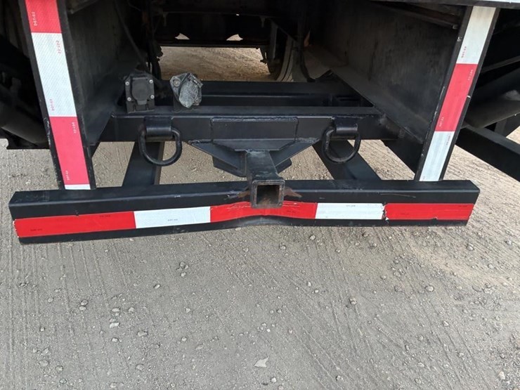 2016-ford-f650-xlt-image-6