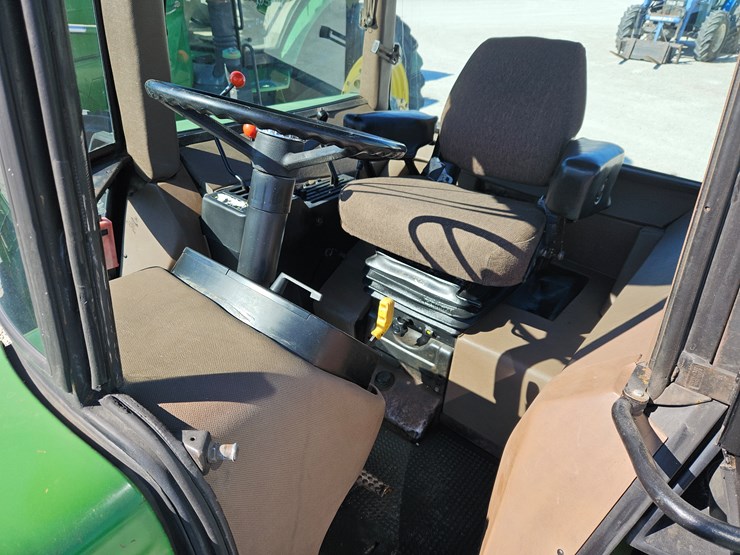 1986-john-deere-3150-image-13