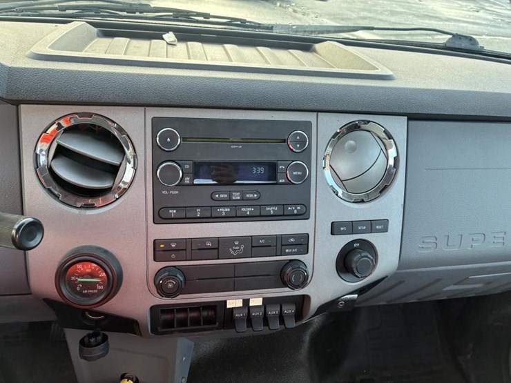 2015-ford-f650-image-12