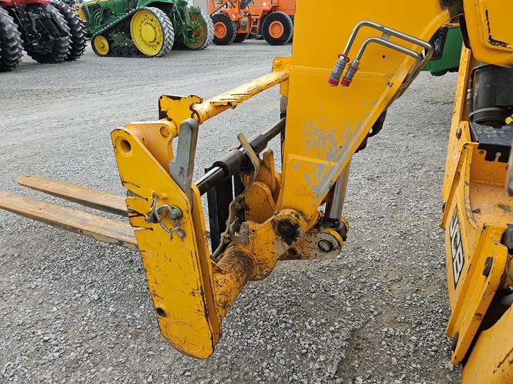 2017-jcb-510-55tc-image-5