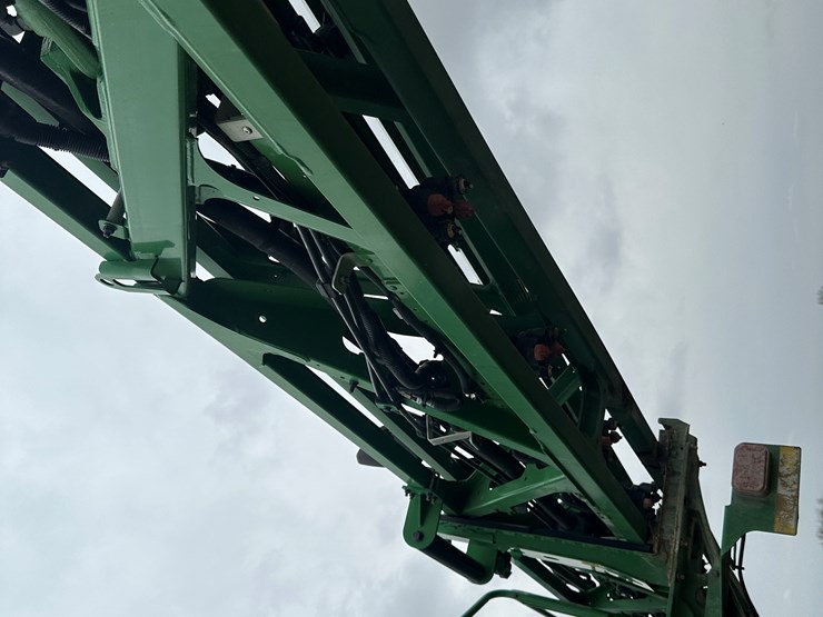 2021-john-deere-r4038-image-47