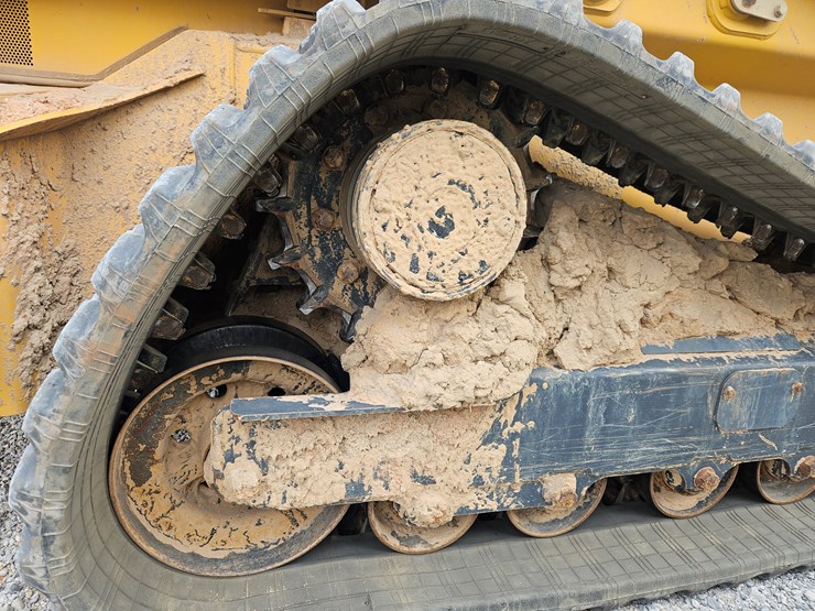 2022-deere-333g-image-17