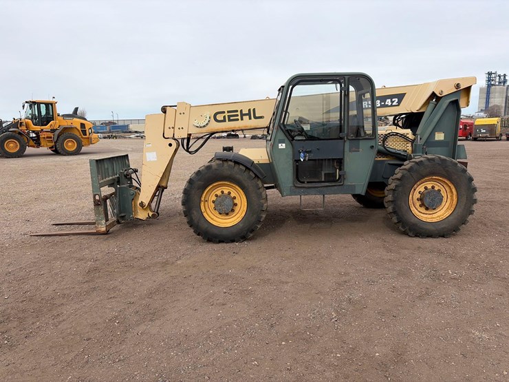 2016-gehl-rs8-42-image-8
