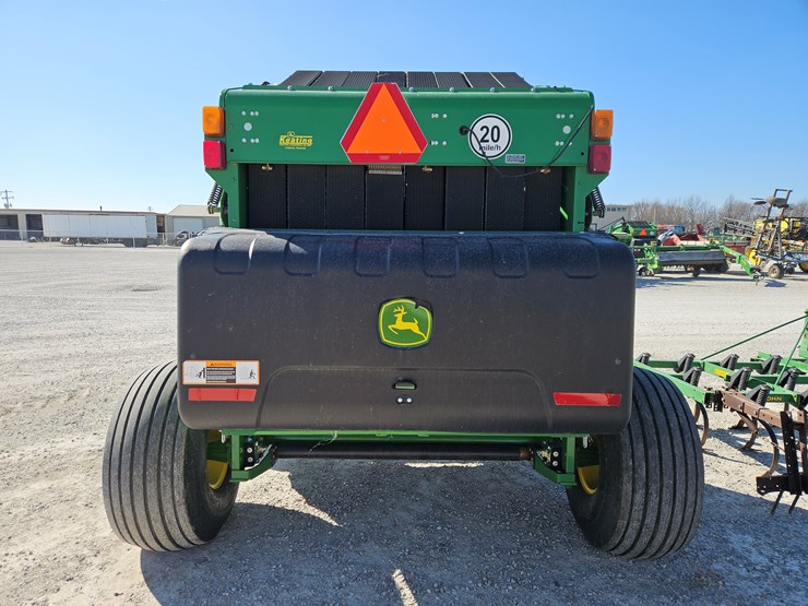 2022-john-deere-560r-image-8