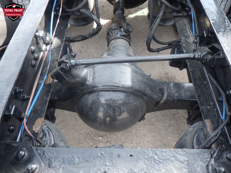 2022-freightliner-cascadia-116-image-9