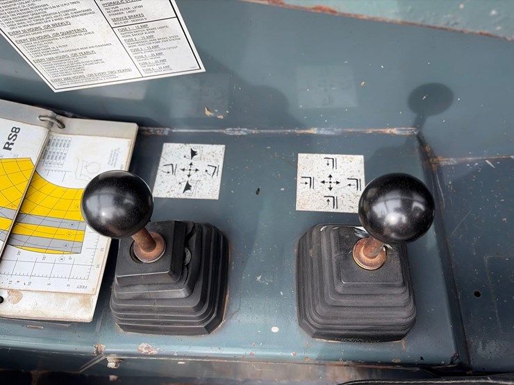 2016-gehl-rs8-42-image-23