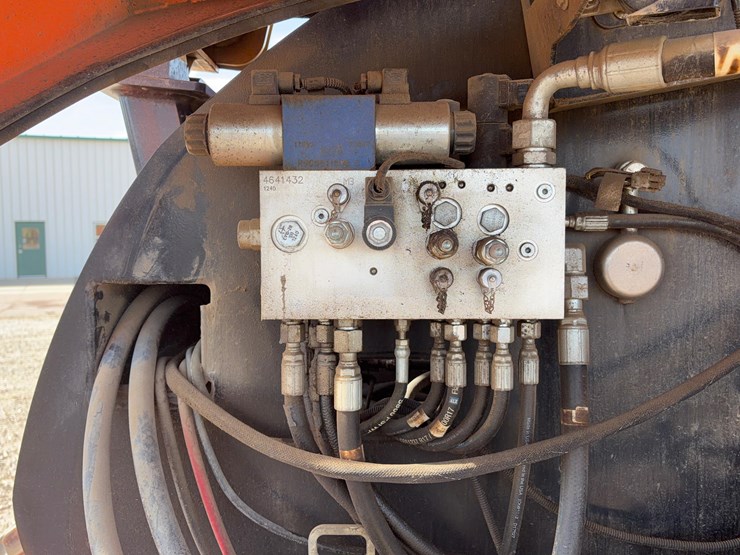 2012-jlg-860sj-image-18