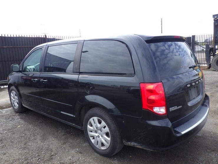 2016-dodge-grand-caravan-image-4