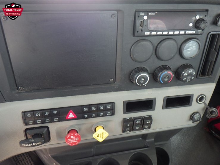 2022-freightliner-cascadia-116-image-17