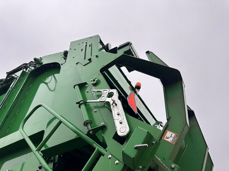 2021-john-deere-cp690-image-24