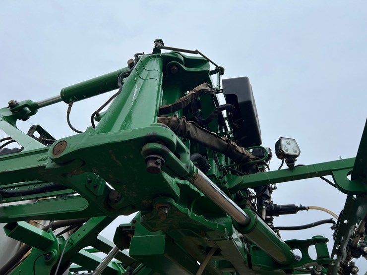 john-deere-412r-image-57