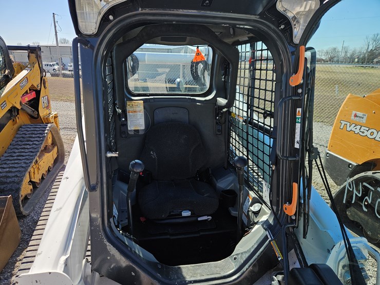 2022-bobcat-t770-image-7