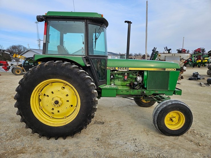 john-deere-2950-image-6