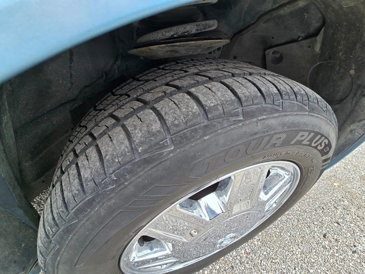 2006-cadillac-superior-6-door-limousine,-ultra-low-20396-miles-image-56