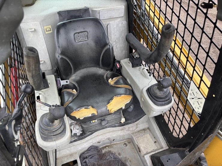 caterpillar-246c-image-19