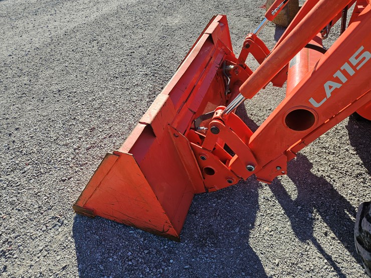 2019-kubota-m6060-image-23