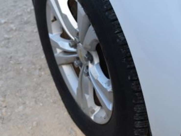 2012-chevrolet-equinox-lt-image-7