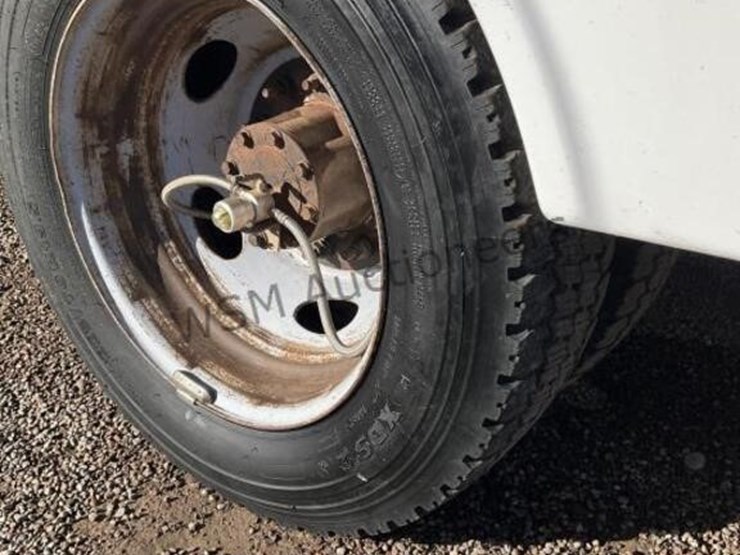 2015-ford-f550-image-8