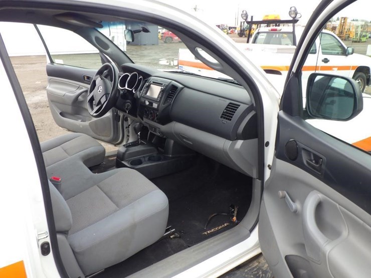 2013-toyota-tacoma-image-6