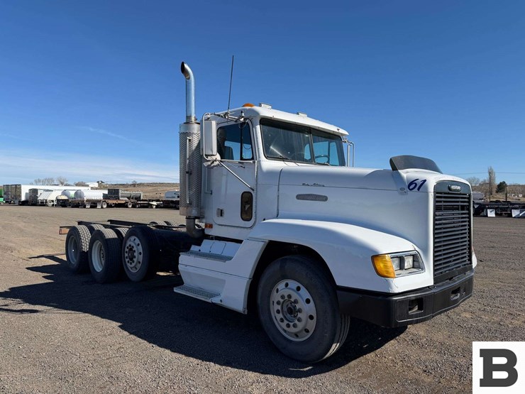 1992-freightliner-fld120-image-7