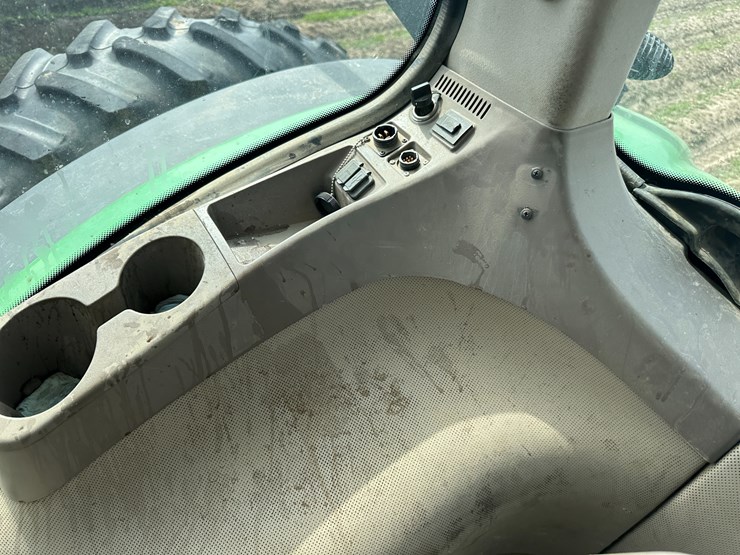 2019-john-deere-8295r-image-62