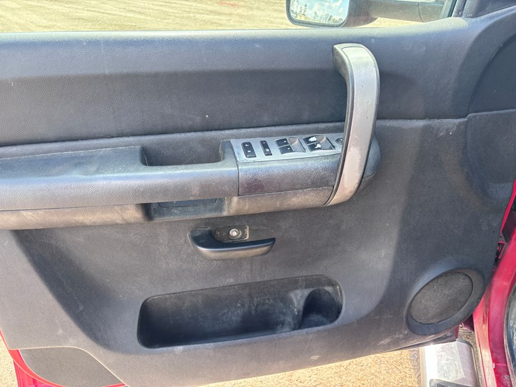 2008-chevrolet-2500-image-13