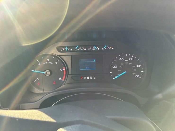 2022-ford-f450-xl-image-16