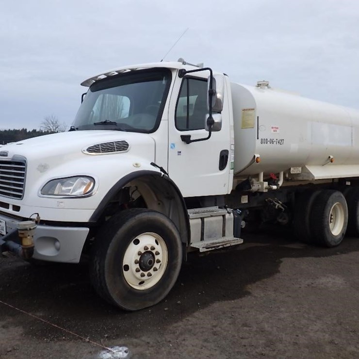 2016 Freightliner M2 15' T/A Water Truck