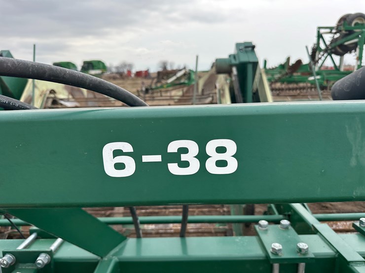 #38830-•-kmc-6-38-peanut-digger-image-57