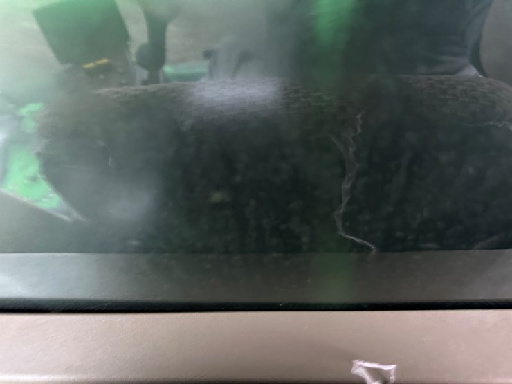 2021-john-deere-cp690-image-115