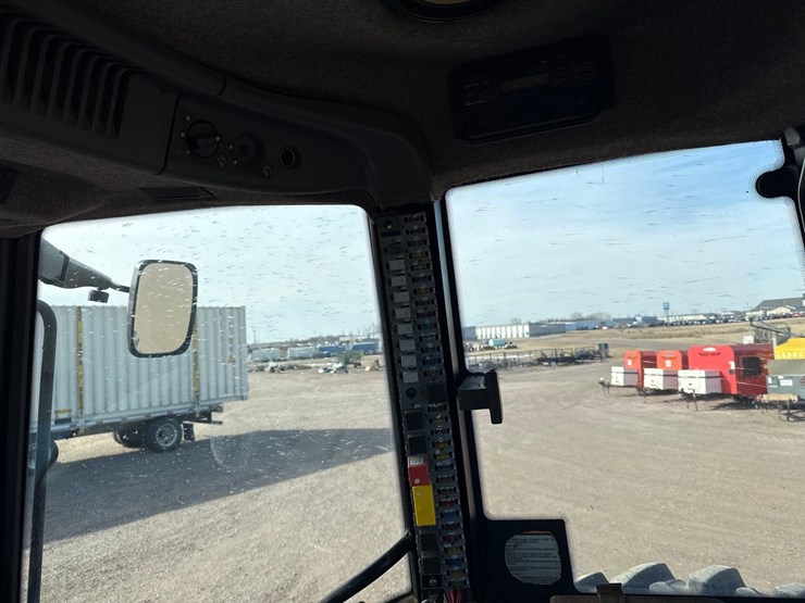 new-holland-8970-image-22