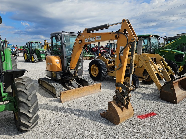 2018-case-cx37c-image-26