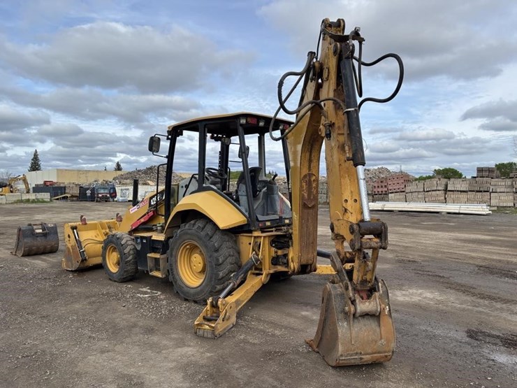 caterpillar-420f2-image-4