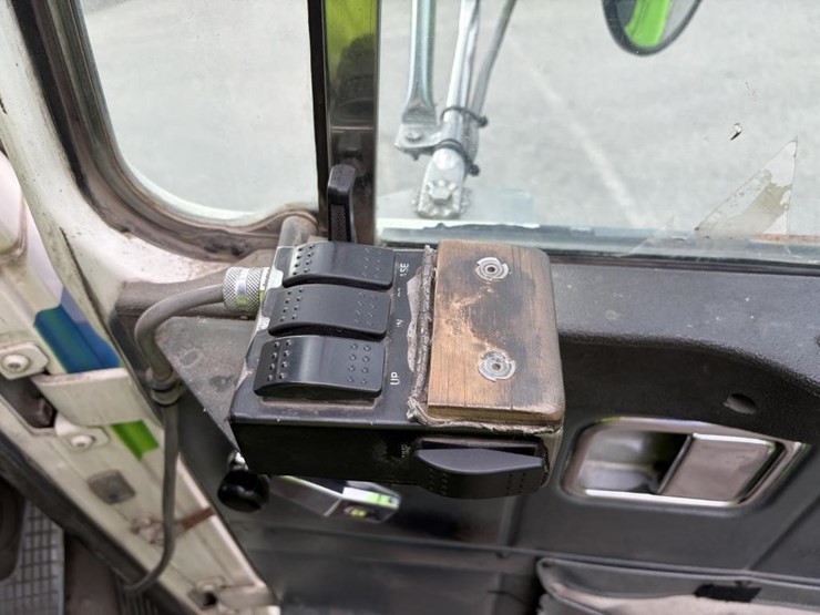 2010-autocar-xpeditor-image-22