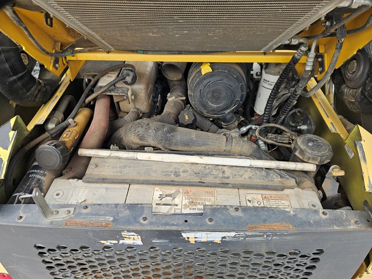 2012-new-holland-c238-image-20