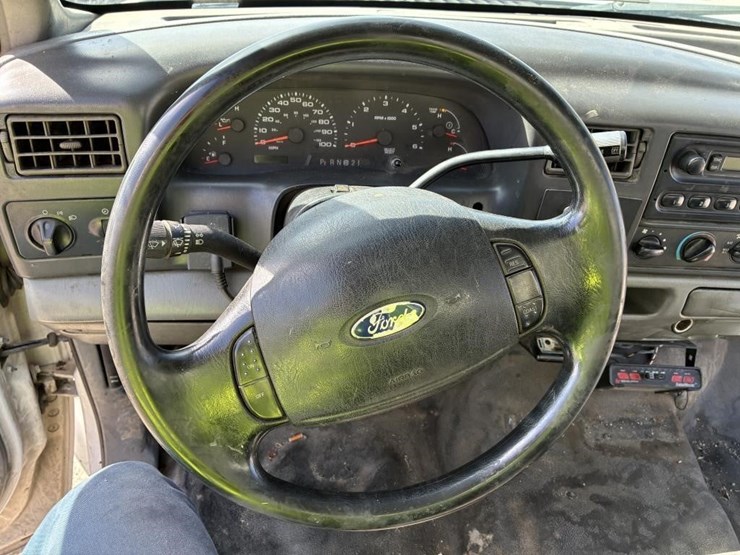 2002-ford-f450-image-11