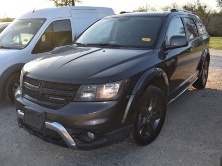 2017-dodge-journey-image-1