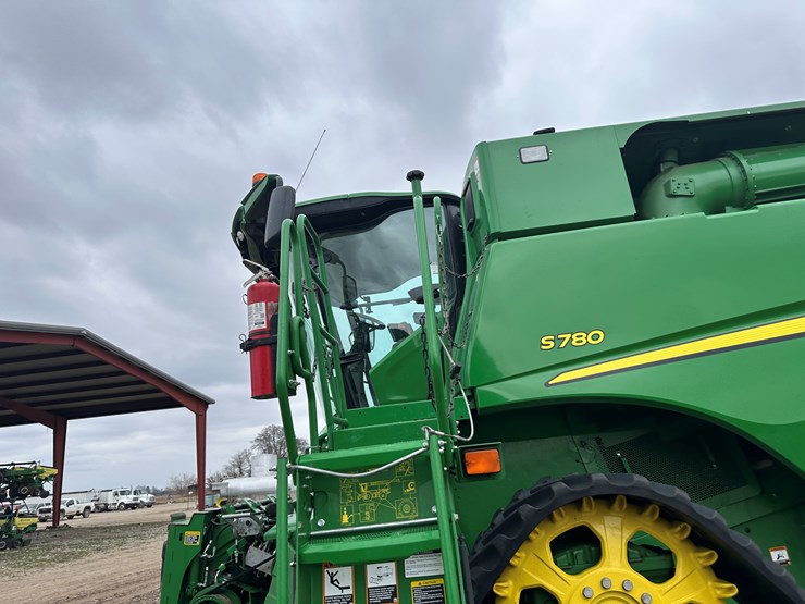 2020-john-deere-s780-image-120