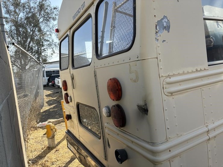 1987-international-s1700-image-4