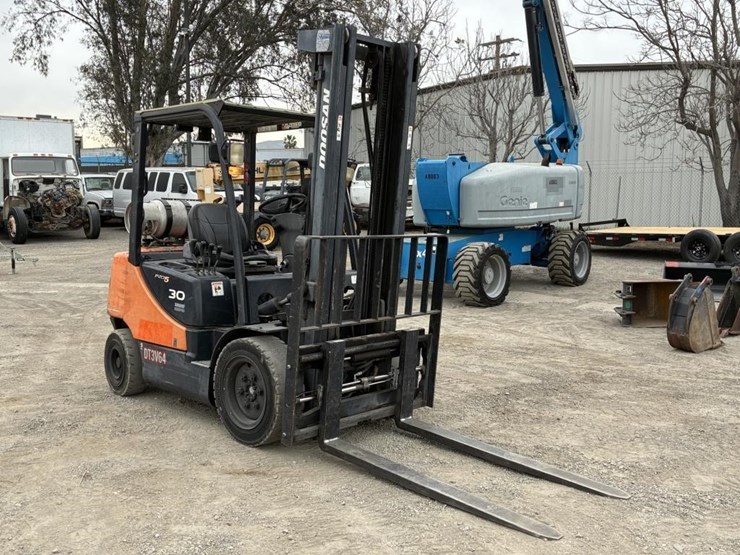 2008-doosan-g30p-5-image-2