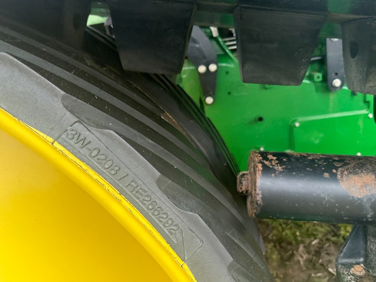 2021-john-deere-8rt-340-image-24