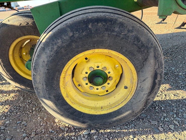 john-deere-726-image-19