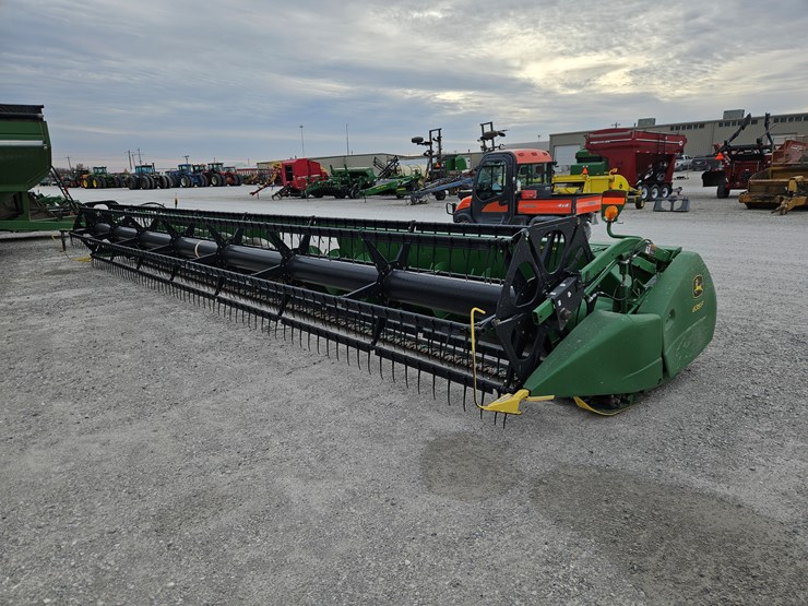 2010-john-deere-635f-image-13