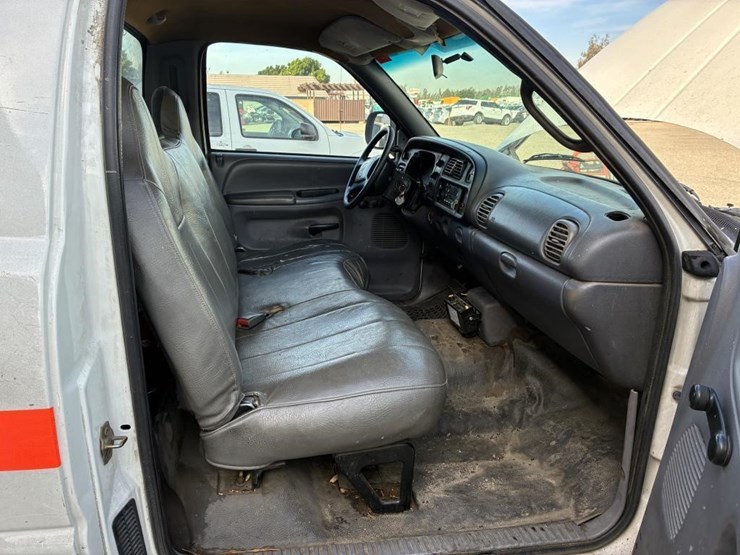 2001-dodge-ram-2500-image-9