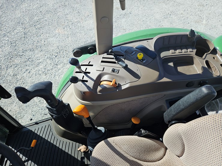 2019-john-deere-5090e-image-15