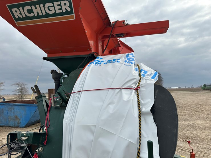 #38835-•-2017-richigher-r1090-grain-bagger-image-39